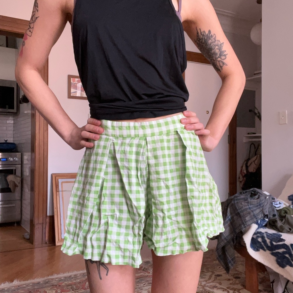 Zara Green High Waist Shorts with Ruffled Hem